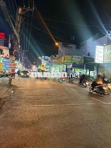 Mặt Tiền Nguyễn Ảnh Thủ gần ngã 4 Tô Ký chỉ 15tr/tháng