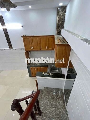 Cho thuê nhà lầu nguyên căn mới sạch 
gần CV Phần Mềm Quang Trung, Q12