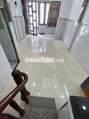 Cho thuê nhà lầu nguyên căn mới sạch 
gần CV Phần Mềm Quang Trung, Q12