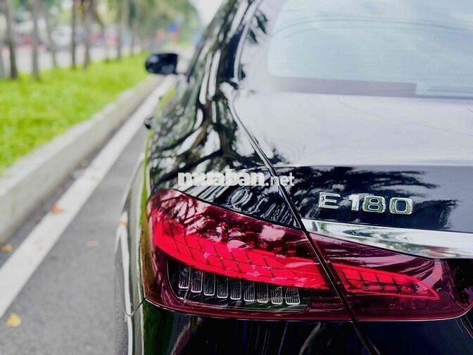 Mercedes E180 UP E300 2021