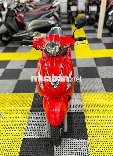 Elizabeth chính chủ, máy êm thì thầm biển SG