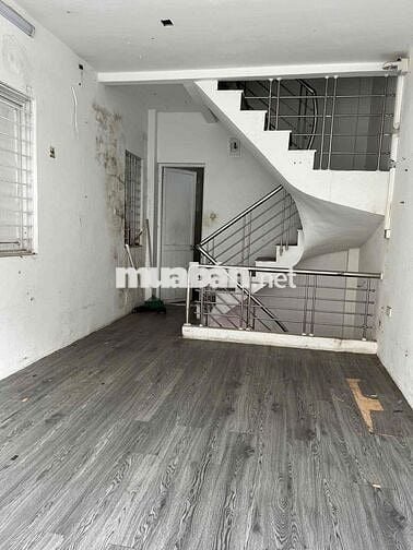 Cho Thuê Cả Nhà 4 tầng - Mặt tiền - Đông Đúc - Kinh Doanh dễ dàng