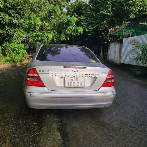 Mercedes-Benz E240 2003 - 1280000 km