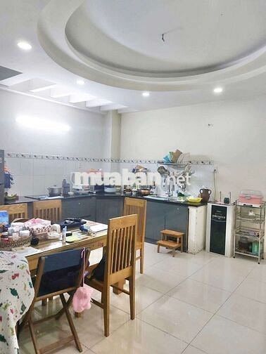 NHÀ TRỆT LẦU ĐƯỜNG 8M KDC HỒNG LONG