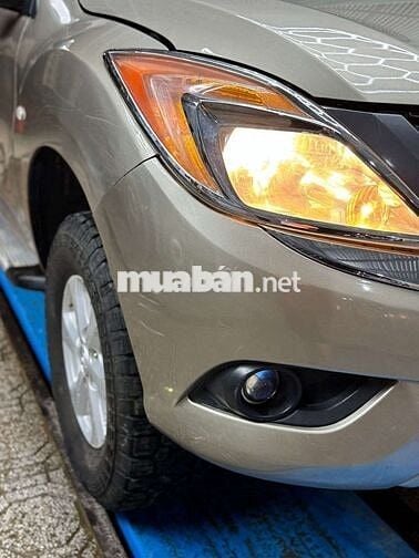 Mazda BT50 2014 2.2  số sàn 2 cầu