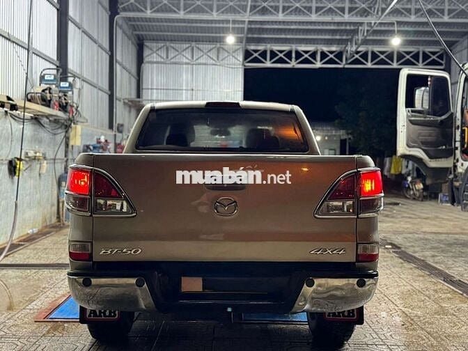 Mazda BT50 2014 2.2  số sàn 2 cầu