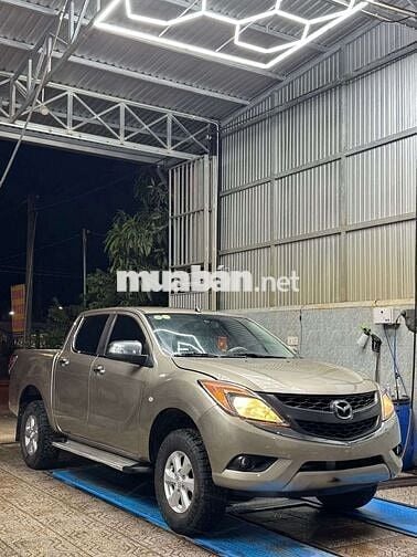 Mazda BT50 2014 2.2  số sàn 2 cầu