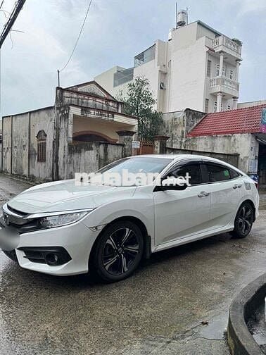 civic L 2017 1 chủ mua từ mới. xe đẹp không lỗi