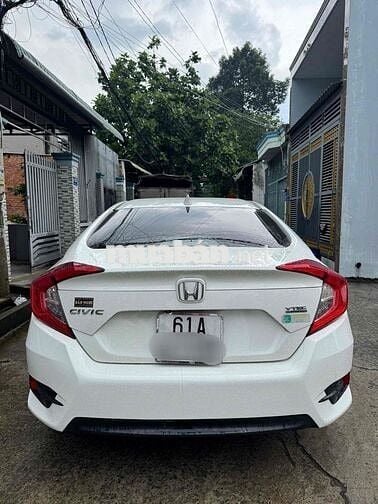 civic L 2017 1 chủ mua từ mới. xe đẹp không lỗi