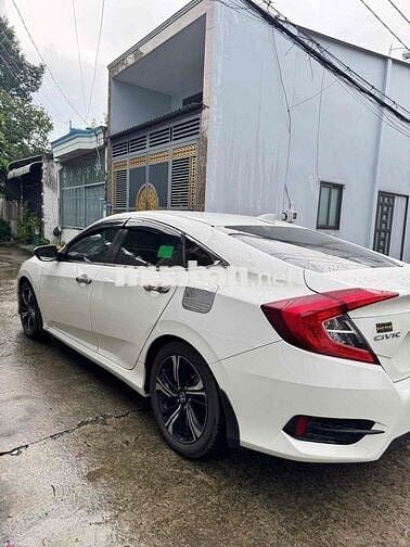 civic L 2017 1 chủ mua từ mới. xe đẹp không lỗi