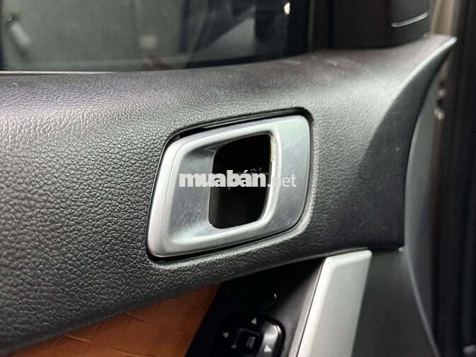 Mazda BT50 2014 2.2  số sàn 2 cầu