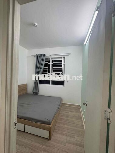 Căn hộ 2PN 1WC full nội thất mới sơn sửa Topaz