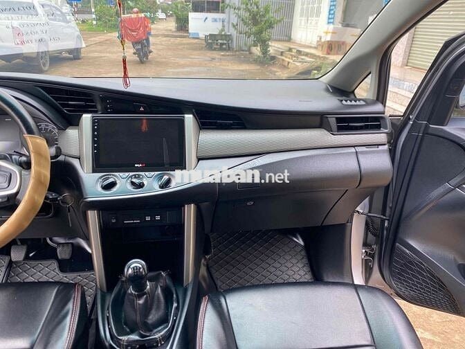 Toyota Innova 2017 2.0E - 93000 km