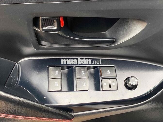 Toyota Innova 2017 2.0E - 93000 km