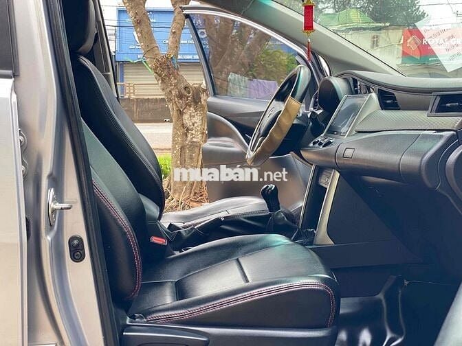 Toyota Innova 2017 2.0E - 93000 km