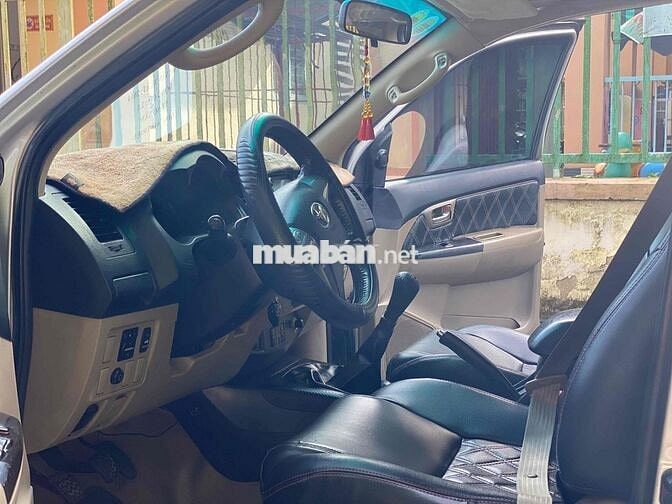 Toyota Fortuner 2014 2.5G 4x2 - 130000 km