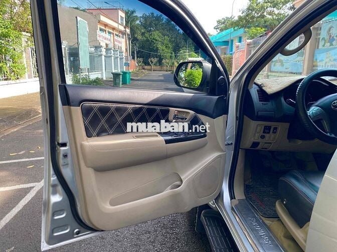 Toyota Fortuner 2014 2.5G 4x2 - 130000 km