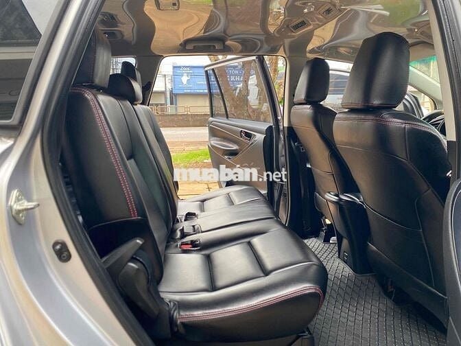 Toyota Innova 2017 2.0E - 93000 km