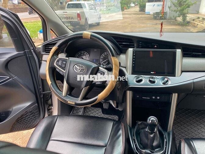 Toyota Innova 2017 2.0E - 93000 km