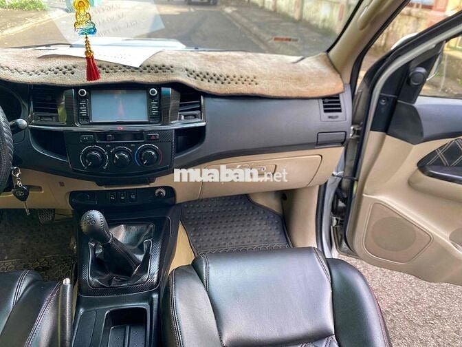 Toyota Fortuner 2014 2.5G 4x2 - 130000 km