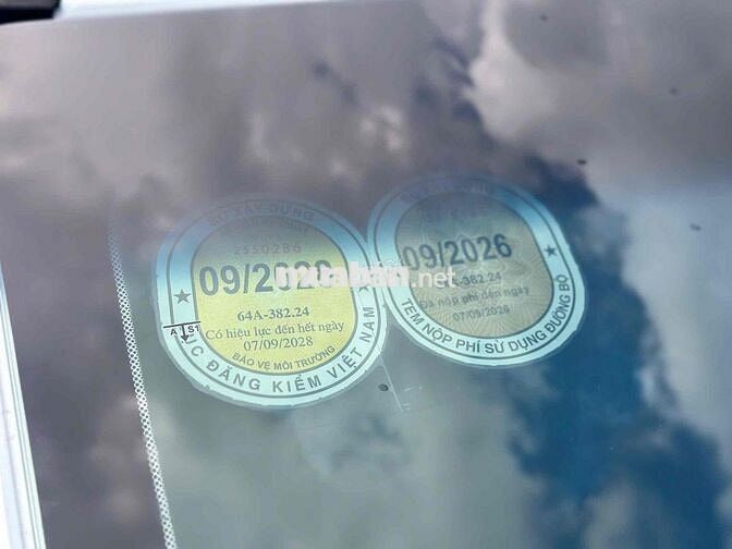 Hyundai Grand I10 Sedan 1.2AT - 2025 odo 5.000 km