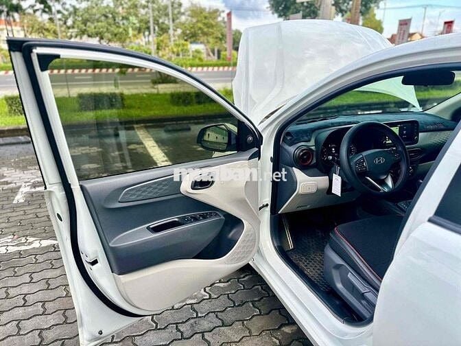 Hyundai Grand I10 Sedan 1.2AT - 2025 odo 5.000 km