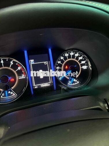 TOYOTA FORTUNER TỰ ĐỘNG 2.7 SX 2020 LƯỚT 19k km