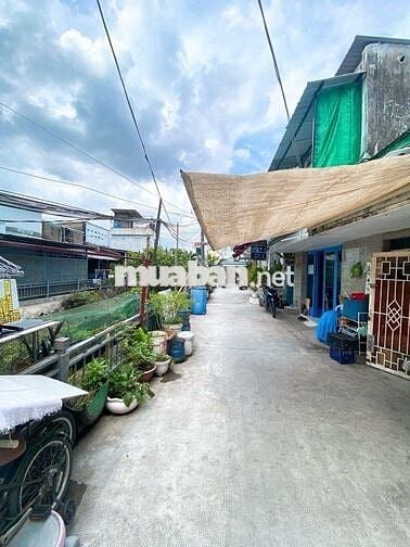 Nhà cũ tại Phạm Hữu Lầu. Shr, hỗ trợ vay bank. Công chứng ngay