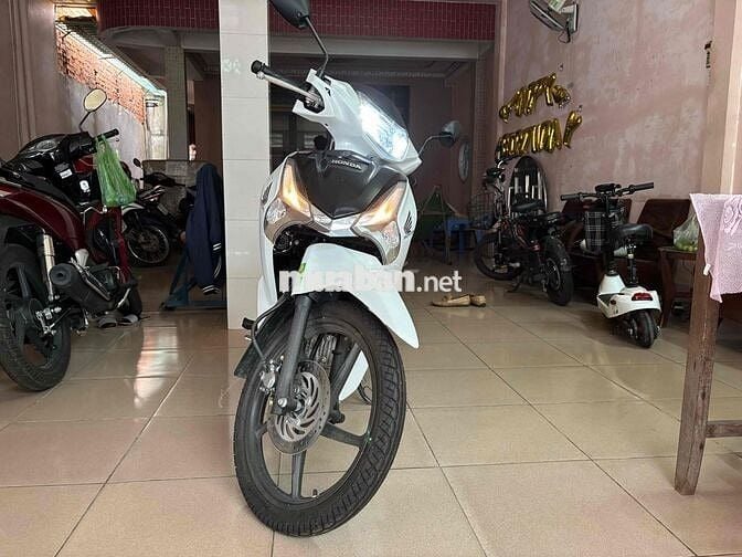 bán xe future 2024 bánh mâm, màu trắng. 1 đời chủ