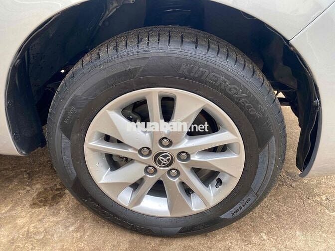 Toyota Innova 2017 2.0E - 93000 km