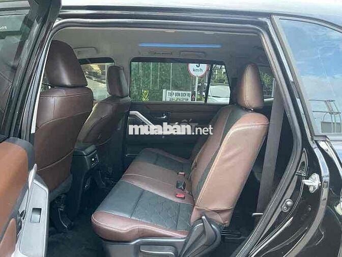 TOYOTA INNOVA CROSS 2.0V 2025 - MỚI TINH