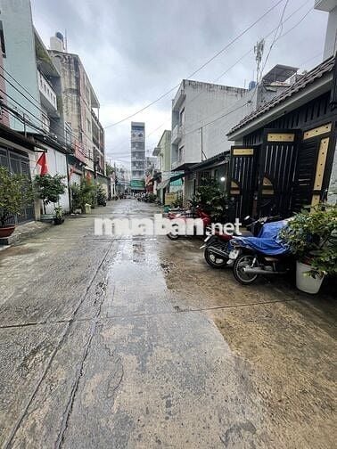 Cho thuê Nguyên căn 3 tầng, 4 x20, Đường Lê Văn Quới. Mặt tiền 10m