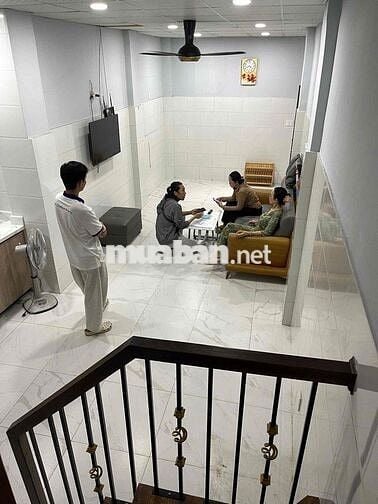 Cho Thuê Nhà Nguyên Căn 2PN Full Nội Thất Giá Rẻ Gần Cầu Ôn Lãnh Quận