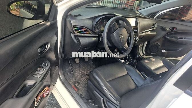 Toyota Vios 1.5 MT 2022 số sàn màu trắng