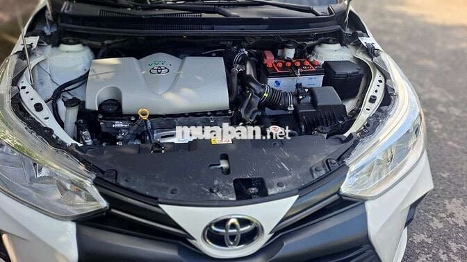 Toyota Vios 1.5 MT 2022 số sàn màu trắng