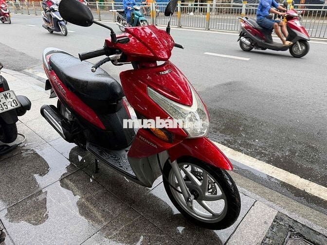 cần tiền bán gấp xe chính chủ biển số thành phố