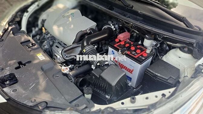 Toyota Vios 1.5 MT 2022 số sàn màu trắng