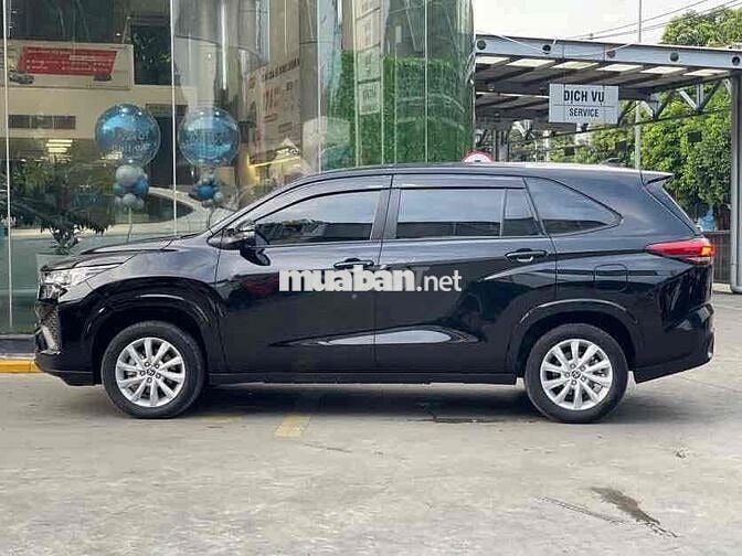 TOYOTA INNOVA CROSS 2.0V 2025 - MỚI TINH