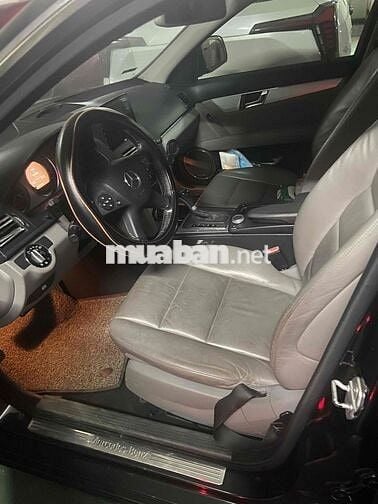 Cần bán gấp xe Mec C-lass C200 Avan giá 180 tr