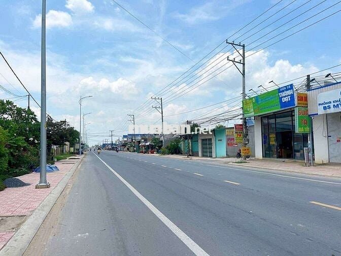 Bán đất mặt tiền kinh doanh sầm uất sát QL13