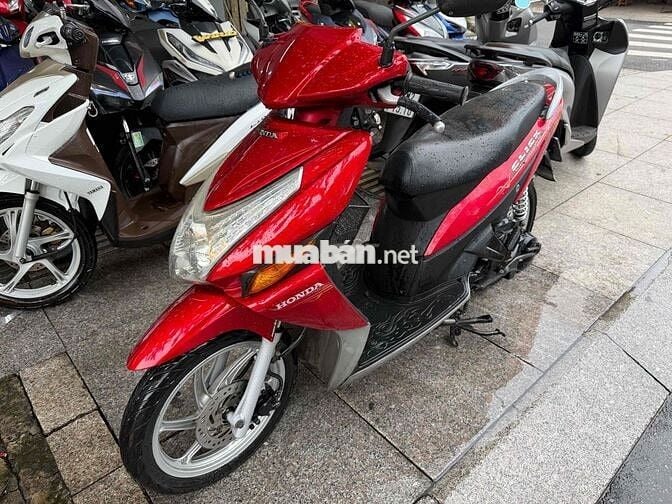 cần tiền bán gấp xe chính chủ biển số thành phố