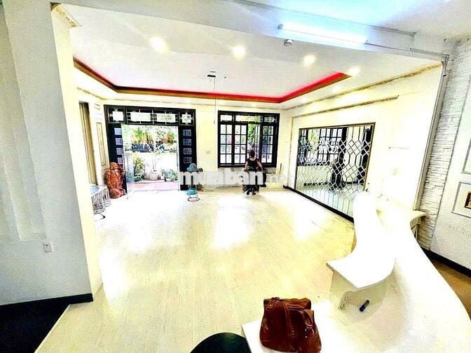 SIÊU PHẨM KHU K300 - Nguyễn Minh Hoàng, p12, tân bình- Ngang 8m có sân