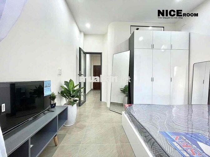 Căn Hộ 1Pn Mới Ban công, Full nội thất gần Ngã Tư Hàng Xanh, Giáp Q1