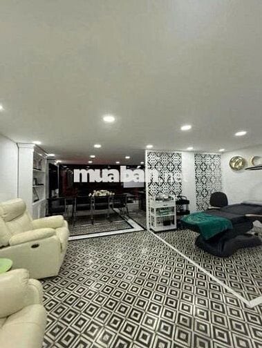 Cho thuê nhà mặt tiền Nguyễn Trãi, Quận 1 Gần Vòng Xoay Phù Đổng