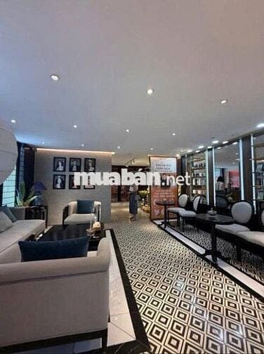 Cho thuê nhà mặt tiền Nguyễn Trãi, Quận 1 Gần Vòng Xoay Phù Đổng