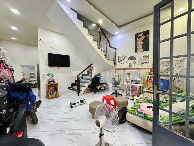 Bán nhà Hoàng Hoa Thám 57m2 ngang 5m đúc 2 Tầng BTCT 2PN nhỉnh 7 tỷ tl