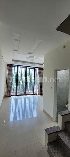 Cho thuê nhà mặt phố Văn Trì, bắc Từ Liêm, DT 50m2 x 5 tầng xây mới