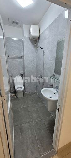 Cho thuê nhà mặt phố Văn Trì, bắc Từ Liêm, DT 50m2 x 5 tầng xây mới