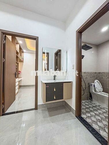 NHÀ 3 PHÒNG NGỦ - HẺM 3 MẬU THÂN