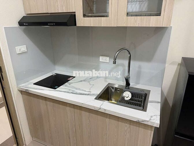 TRỐNG STUDIO / 1 NGỦ 1 BẾP FULL NỘI THẤT BAN CÔNG GẦN ĐH THƯƠNG MẠI